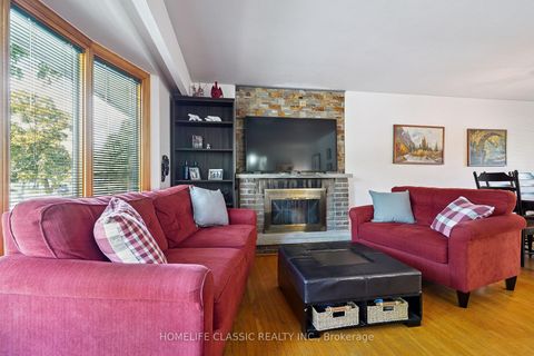 Photo 9 at 67 Beaver Bend Crescent, West Deane, Toronto