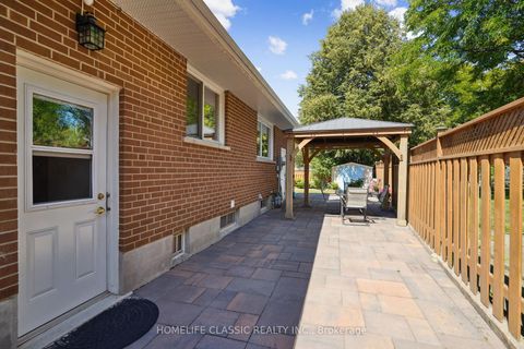 Photo 34 at 67 Beaver Bend Crescent, West Deane, Toronto