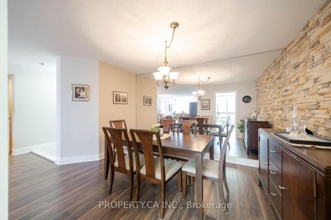Photo 5 at 605 - 7460 Bathurst Street, Brownridge, Vaughan