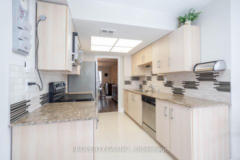 Photo 11 at 605 - 7460 Bathurst Street, Brownridge, Vaughan