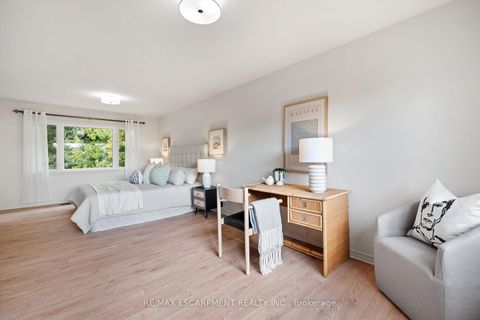 Photo 18 at 463 Grand Boulevard, FA Falgarwood, Oakville