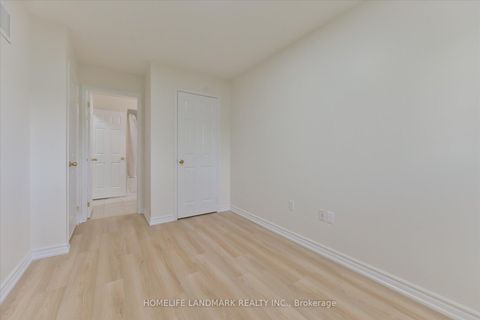 Photo 27 at 206 Venice Gate Drive, Vellore Village, Vaughan