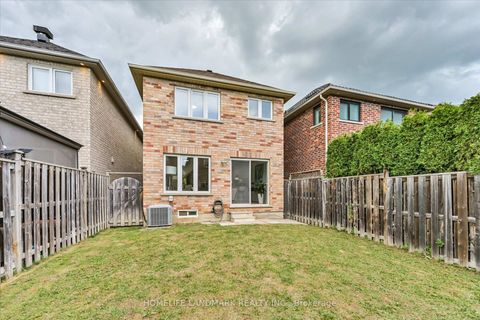 Photo 32 at 206 Venice Gate Drive, Vellore Village, Vaughan