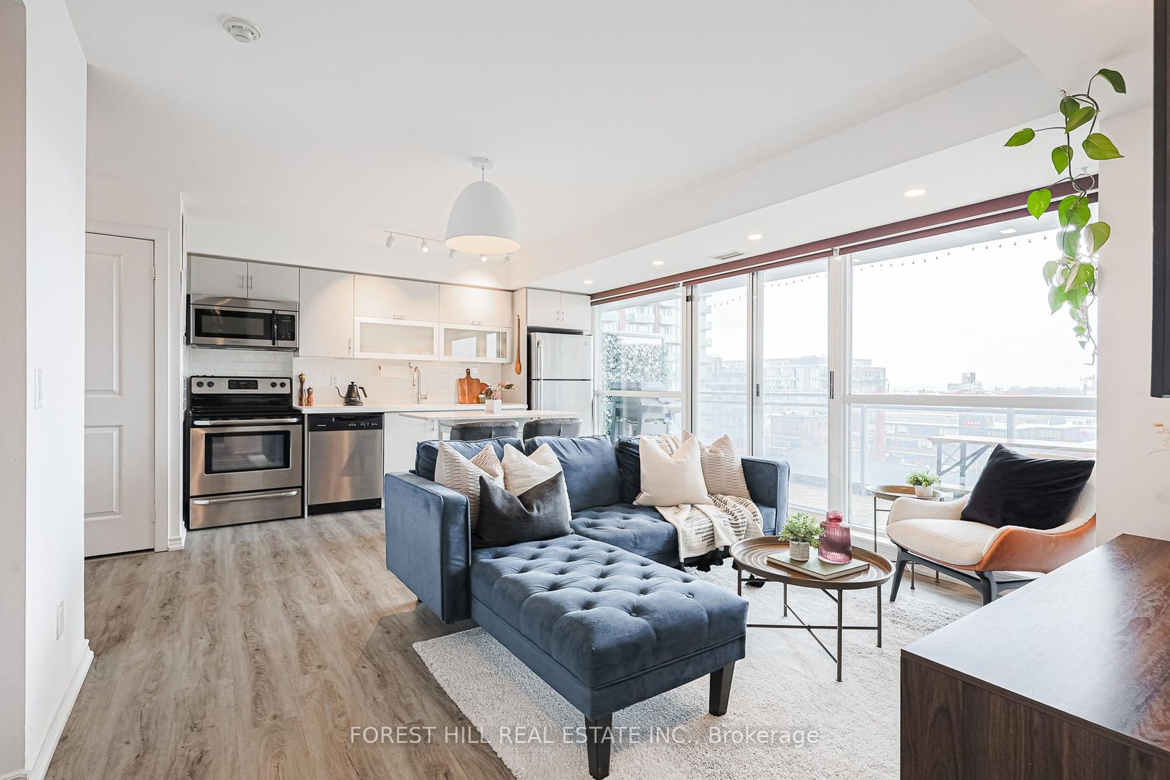 704 - 100 Western Battery Road, Niagara, Toronto 