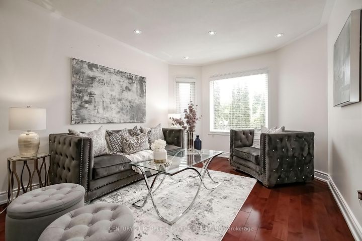 Photo 6 at 24 Vivians Crescent, Fletcher's West, Brampton