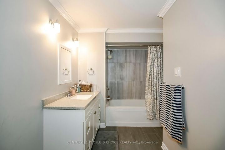 Photo 24 at 24 Vivians Crescent, Fletcher's West, Brampton
