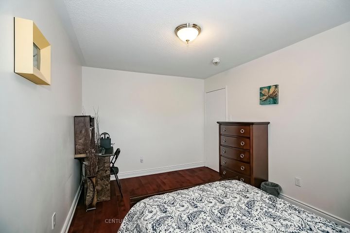 Photo 26 at 24 Vivians Crescent, Fletcher's West, Brampton