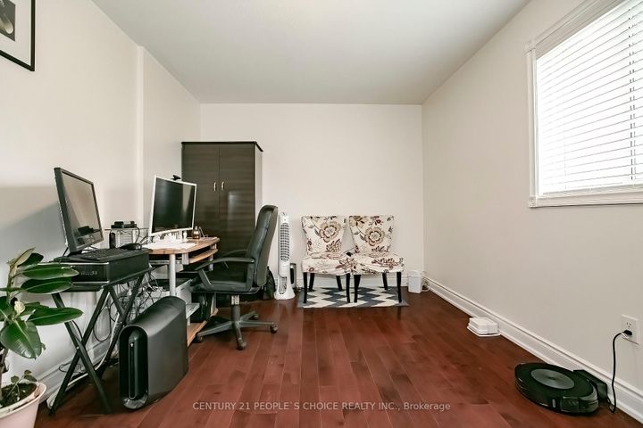 Photo 28 at 24 Vivians Crescent, Fletcher's West, Brampton
