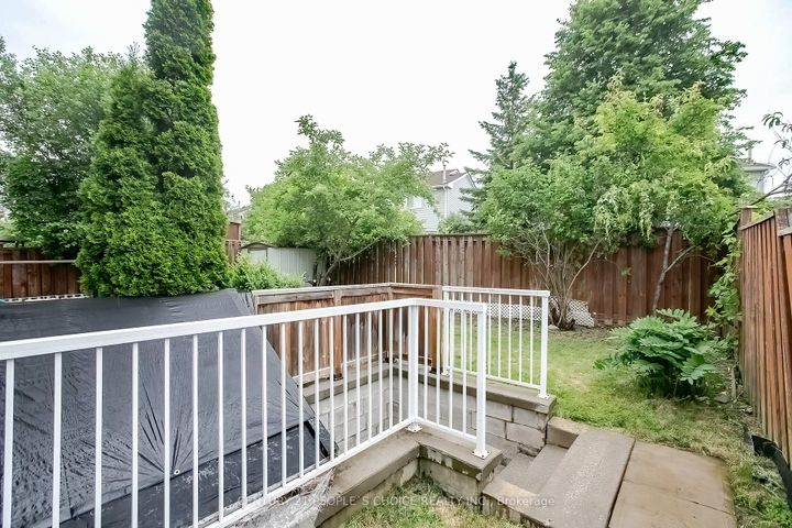 Photo 30 at 24 Vivians Crescent, Fletcher's West, Brampton