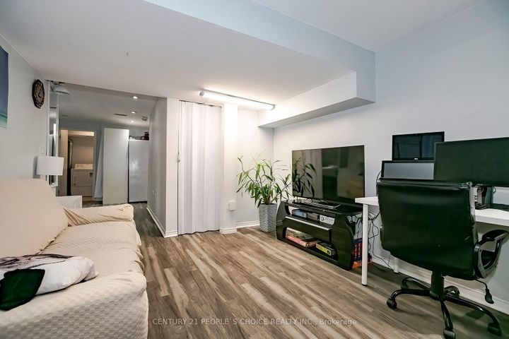 Photo 33 at 24 Vivians Crescent, Fletcher's West, Brampton
