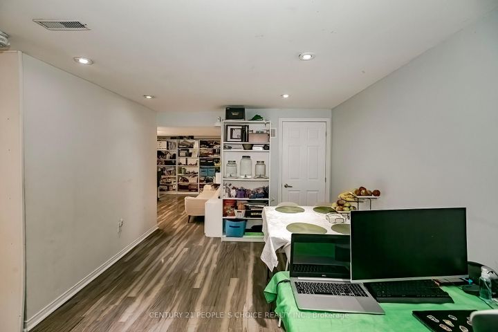 Photo 40 at 24 Vivians Crescent, Fletcher's West, Brampton