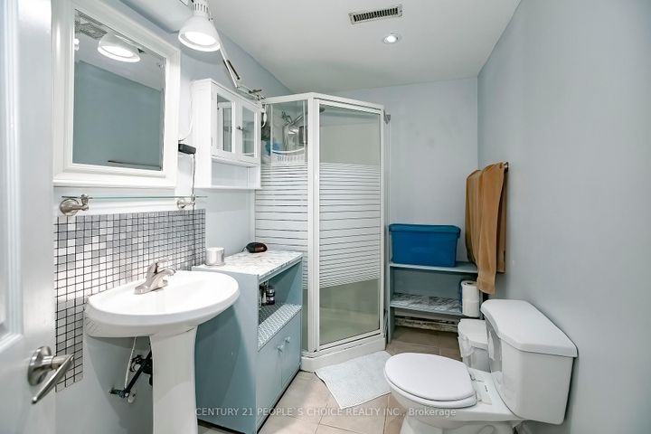 Photo 45 at 24 Vivians Crescent, Fletcher's West, Brampton