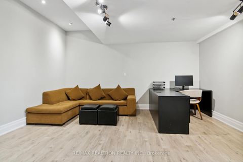 Photo 14 at L06 - 73 Richmond Street W, Bay Street Corridor, Toronto