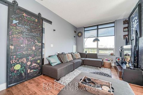 Photo 4 at 730 - 231 Fort York Boulevard, Niagara, Toronto