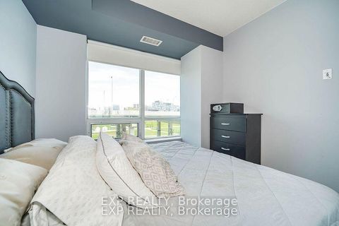 Photo 11 at 730 - 231 Fort York Boulevard, Niagara, Toronto