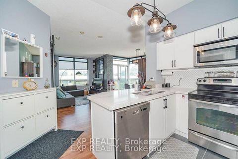 Photo 15 at 730 - 231 Fort York Boulevard, Niagara, Toronto