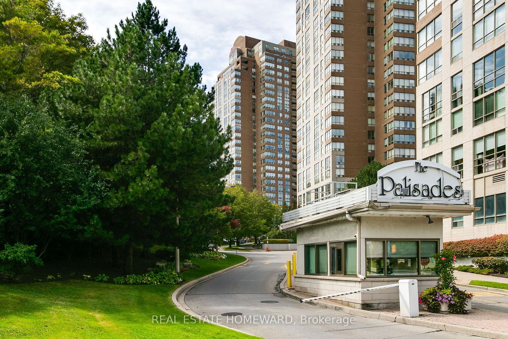 1006 - 215 Wynford Drive NE, Flemingdon Park, Toronto 