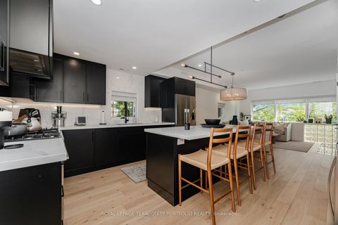 Photo 1 at 201 - 34 Claremont Street, Bellwoods, Toronto
