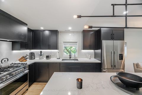 Photo 2 at 201 - 34 Claremont Street, Bellwoods, Toronto