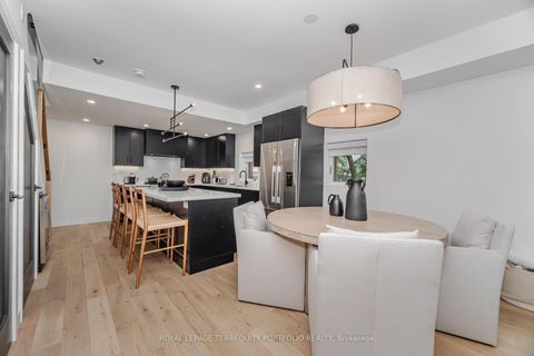 Photo 9 at 201 - 34 Claremont Street, Bellwoods, Toronto