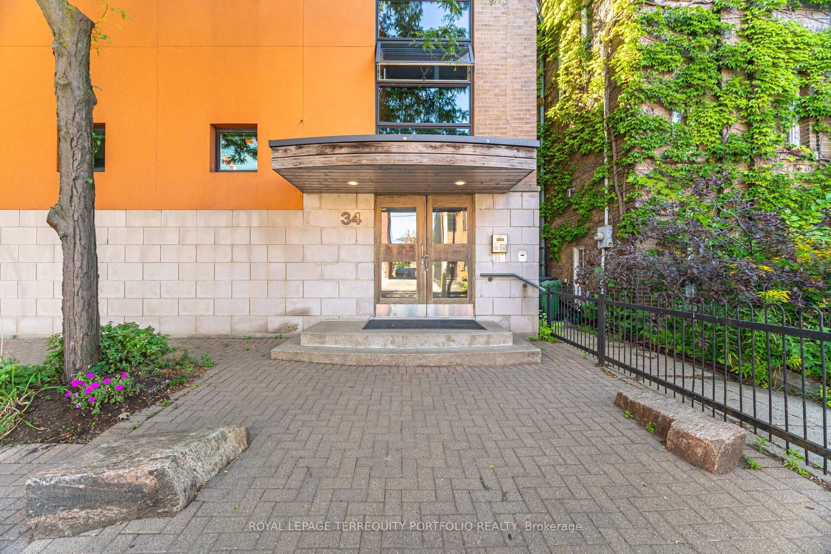 201 - 34 Claremont Street, Bellwoods, Toronto 