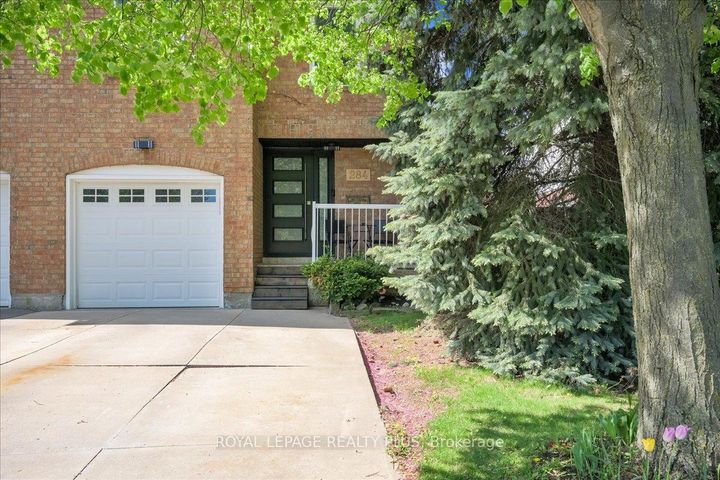 Photo 2 at 284 Rimmington Drive, RO River Oaks, Oakville