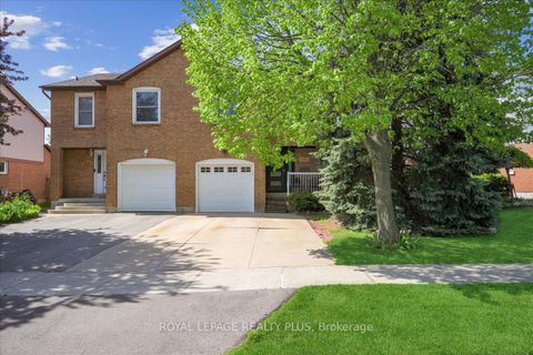 Photo 1 at 284 Rimmington Drive, RO River Oaks, Oakville