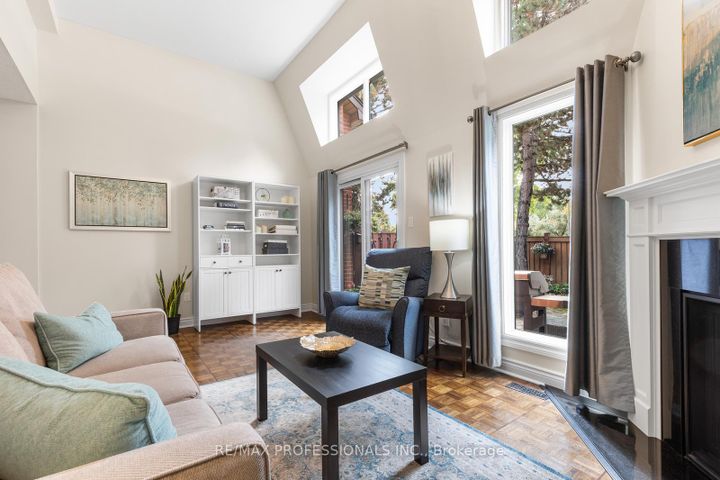 Photo 8 at 26 - 4165 Fieldgate Drive, Rathwood, Mississauga