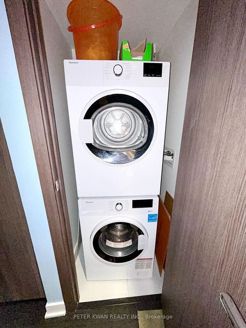 Photo 11 at 1007 - 19 Bathurst Street, Waterfront Communities C1, Toronto Photo 11 at 1007 - 19 Bathurst Street, Waterfront Communities C1, Toronto