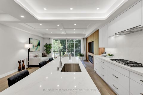Photo 11 at 194 Sheldrake Boulevard, Mount Pleasant East, Toronto