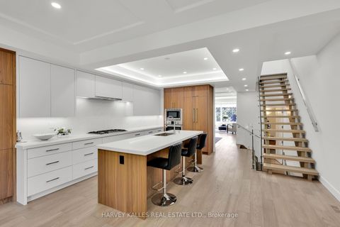Photo 13 at 194 Sheldrake Boulevard, Mount Pleasant East, Toronto