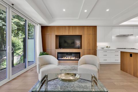 Photo 17 at 194 Sheldrake Boulevard, Mount Pleasant East, Toronto