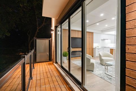 Photo 21 at 194 Sheldrake Boulevard, Mount Pleasant East, Toronto