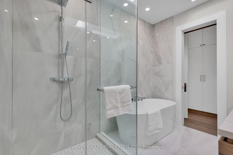 Photo 32 at 194 Sheldrake Boulevard, Mount Pleasant East, Toronto