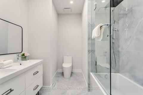 Photo 35 at 194 Sheldrake Boulevard, Mount Pleasant East, Toronto