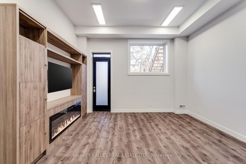 Photo 40 at 194 Sheldrake Boulevard, Mount Pleasant East, Toronto