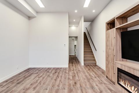 Photo 42 at 194 Sheldrake Boulevard, Mount Pleasant East, Toronto