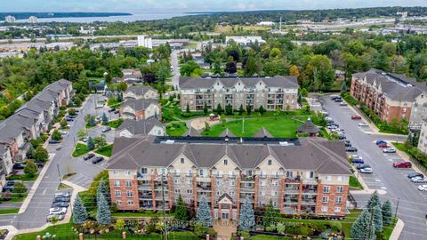 Photo 0 at 205 - 39 Ferndale Drive S, Ardagh, Barrie