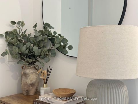 Photo 2 at C801 - 5299 HWY 7 Highway, Vaughan Grove, Vaughan Photo 2 at C801 - 5299 HWY 7 Highway, Vaughan Grove, Vaughan