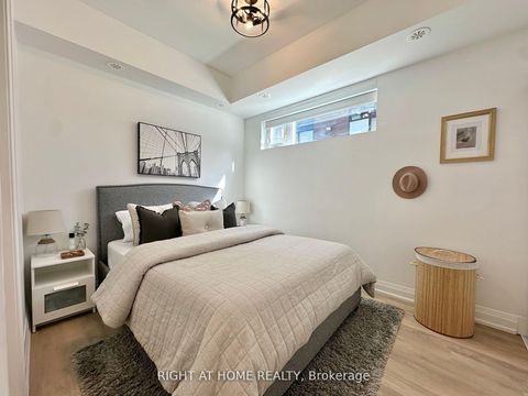 Photo 11 at C801 - 5299 HWY 7 Highway, Vaughan Grove, Vaughan