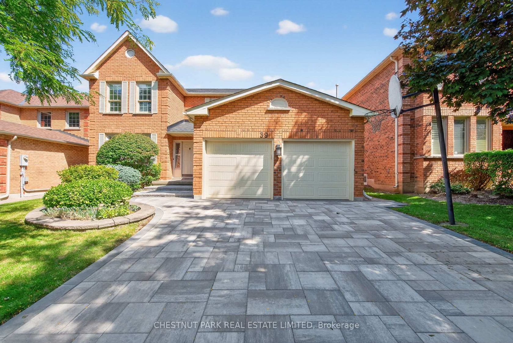 39 Newport Square, Uplands, Vaughan 