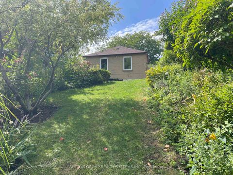 Photo 32 at 31 Doris Drive, Parkview, Toronto