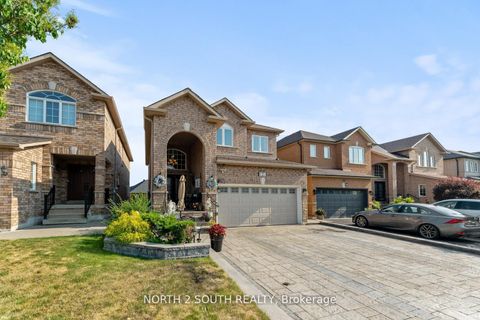 Photo 1 at 121 Royal Pine Avenue, Sonoma Heights, Vaughan