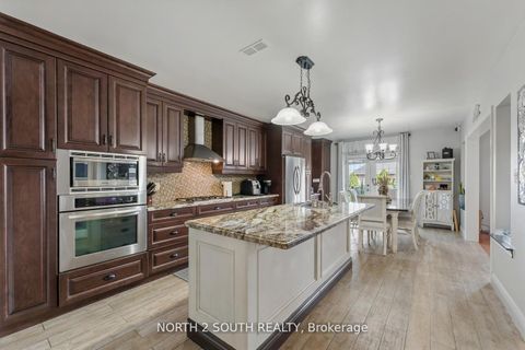 Photo 9 at 121 Royal Pine Avenue, Sonoma Heights, Vaughan