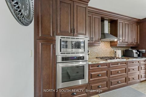 Photo 18 at 121 Royal Pine Avenue, Sonoma Heights, Vaughan
