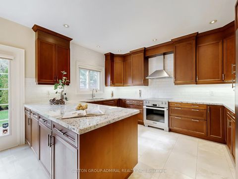 Photo 8 at 124 Rivermill Crescent, Patterson, Vaughan