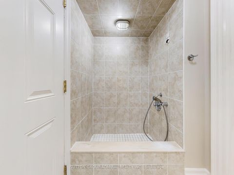 Photo 15 at 124 Rivermill Crescent, Patterson, Vaughan