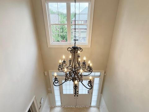 Photo 17 at 124 Rivermill Crescent, Patterson, Vaughan