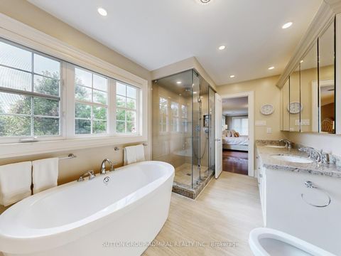 Photo 21 at 124 Rivermill Crescent, Patterson, Vaughan