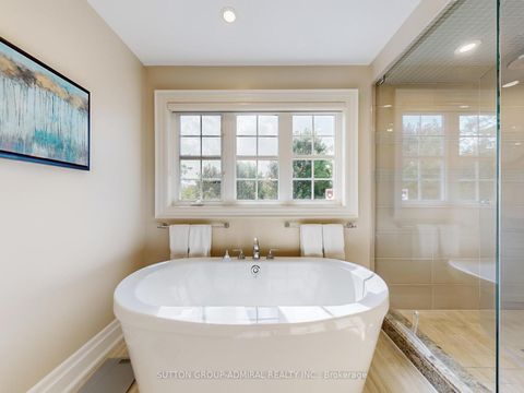 Photo 22 at 124 Rivermill Crescent, Patterson, Vaughan